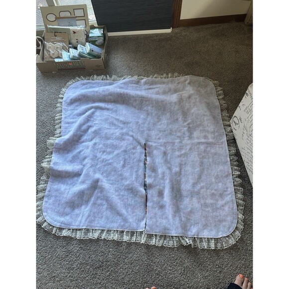 Vintage Patchwork Christmas Tree Skirt Lace Trim Country Primitive Decor - Picture 14 of 16